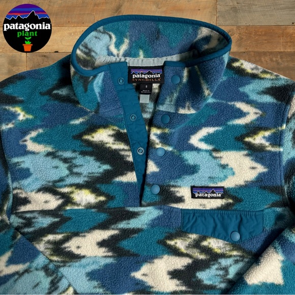 Patagonia Women's Lightweight Synchilla Snap-T Fleece Pullover - Picture 4 of 7